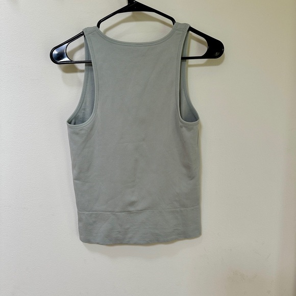 Athleta Ribbed Tank, Color Stone, Size Medium - Picture 4 of 4